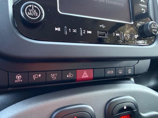FIAT Panda 1.0 HYBRID CITY LIFE+CLIMATRONIC+SCHERMO+5POSTI