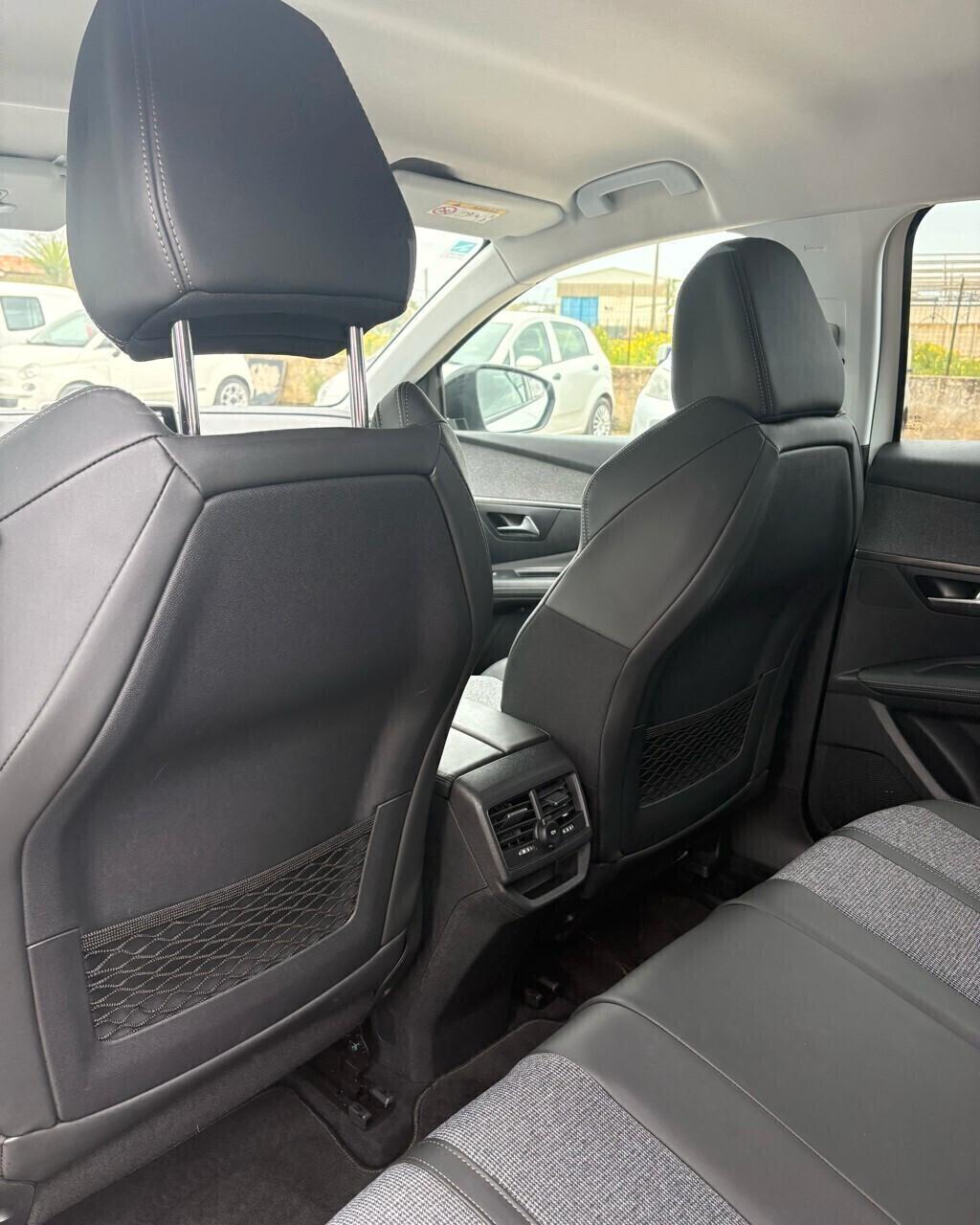 Peugeot 3008 BlueHDi 130 S&S Allure