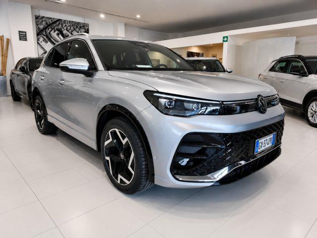 VOLKSWAGEN Tiguan R-Line DSG 2.0 TDI 150 CV Alcantara Aziendale