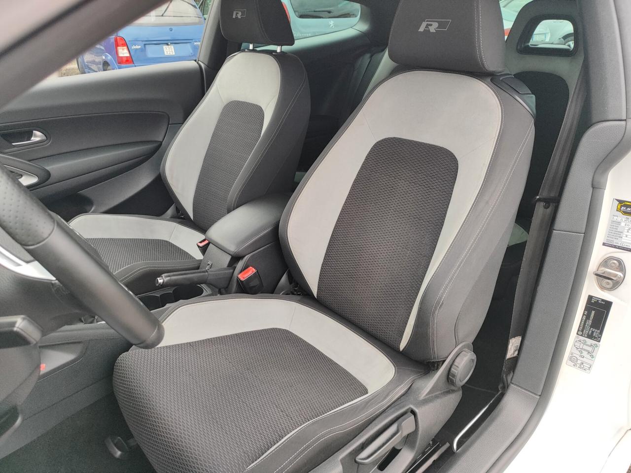 Volkswagen Scirocco 1.4 TSI 160CV R-line