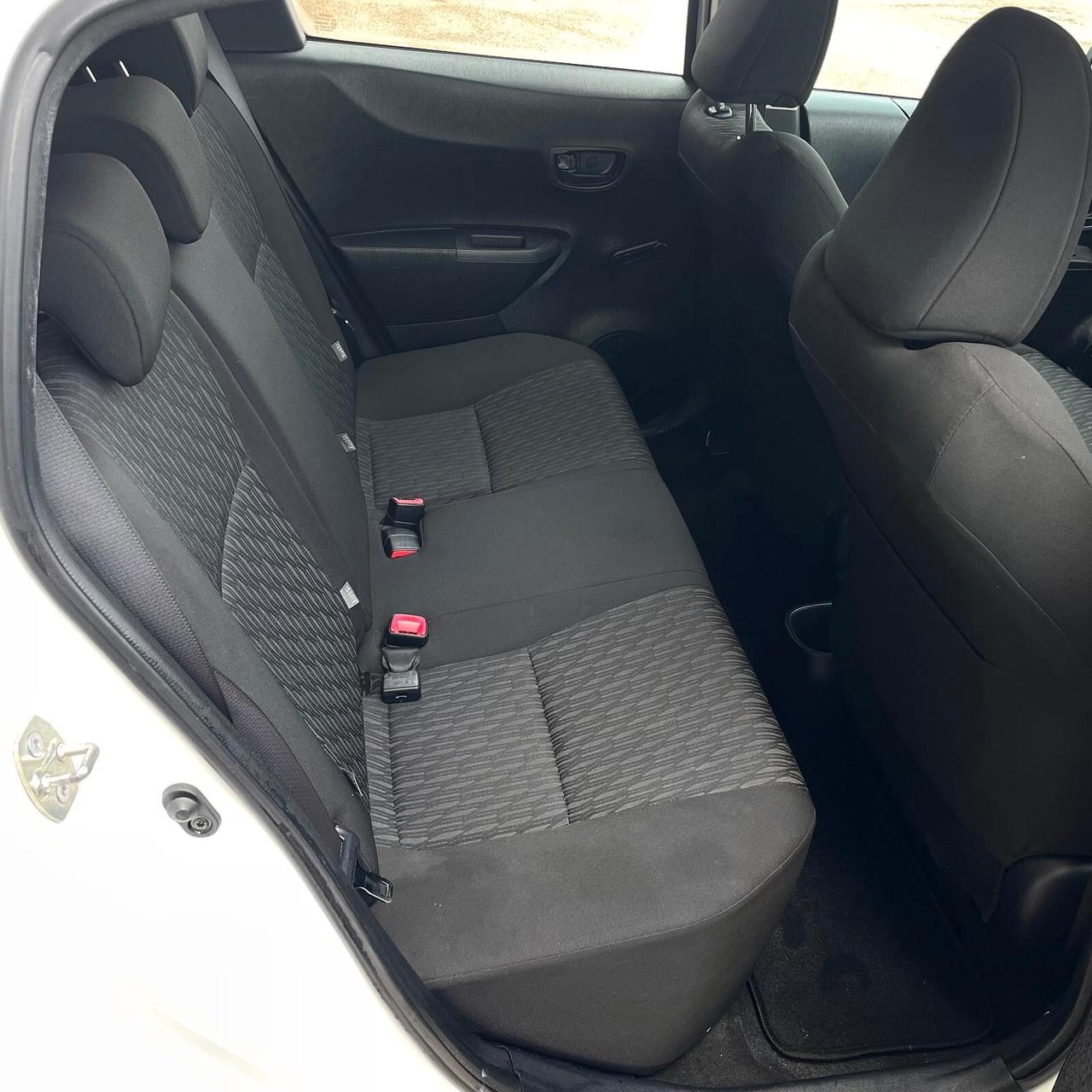 Toyota Yaris 1.0 5 porte Active