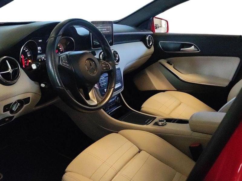 Mercedes-Benz Classe A A 180 d Premium auto my16