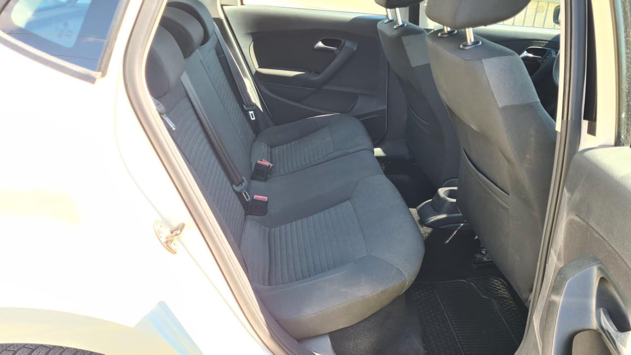 VOLKSWAGEN POLO 1.2 TDI 75 CV COMFORTLINE 2012 GANCIO TRAINO