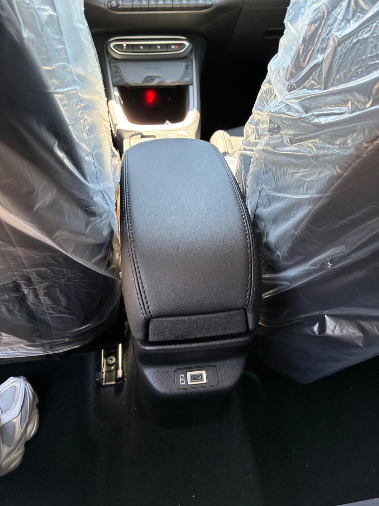 Jeep Avenger 1.2 Turbo 110 CV MHEV Summit bicolor