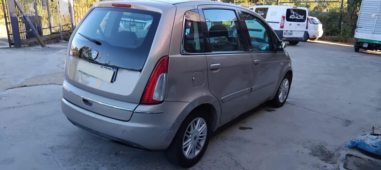 Lancia MUSA 1.4 cambio automático