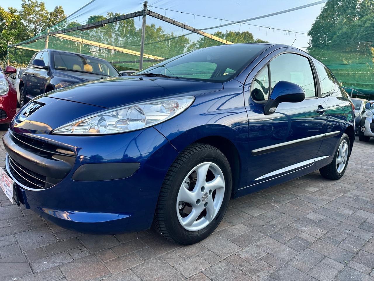 Peugeot 207 1.4 Benzina ok per neopatentati