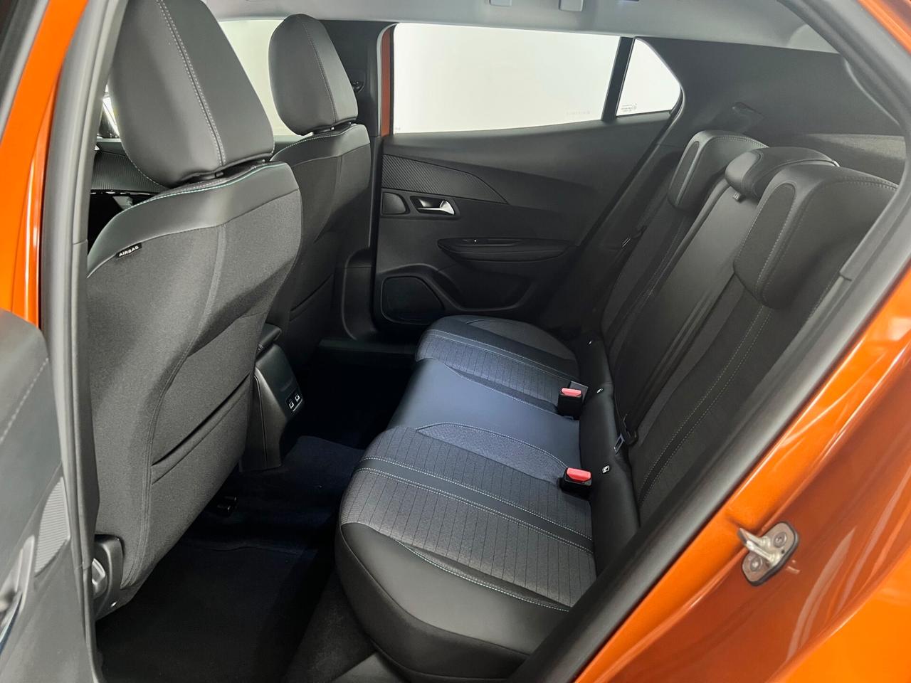 Peugeot 2008 1.5 bluehdi 110cv Allure Pack LED/PELLE/NAVI/17;