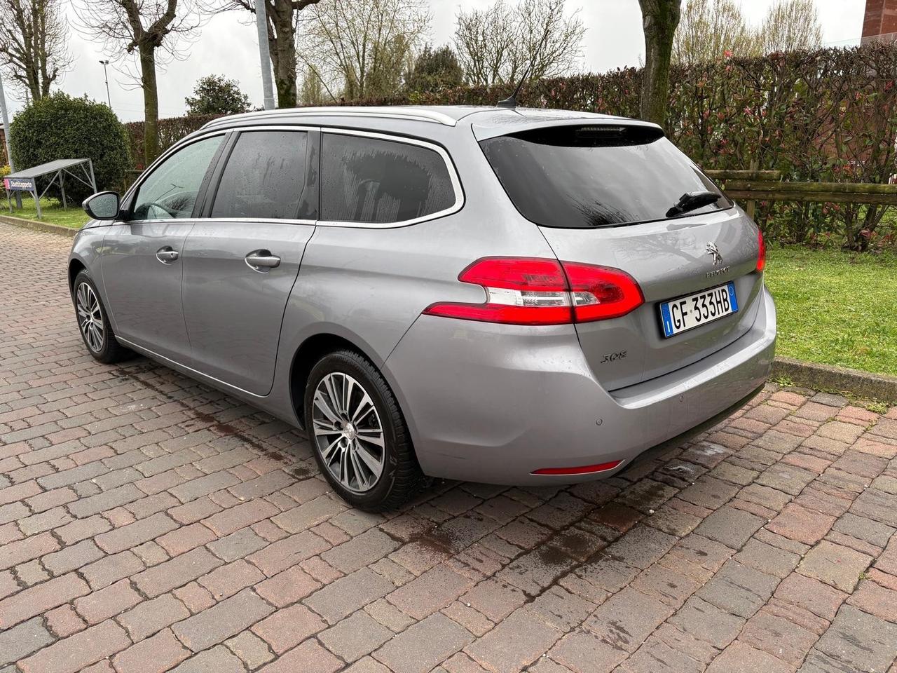 Peugeot 308 diesel 1.5 FULLOPTIONAL