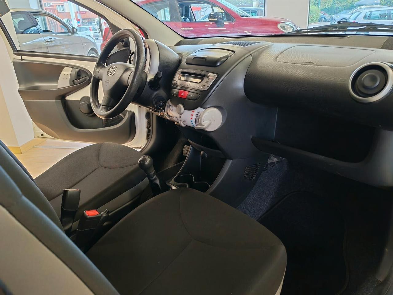 Toyota Aygo - FRIZIONE + TAGLIANDO NUOVI !!!