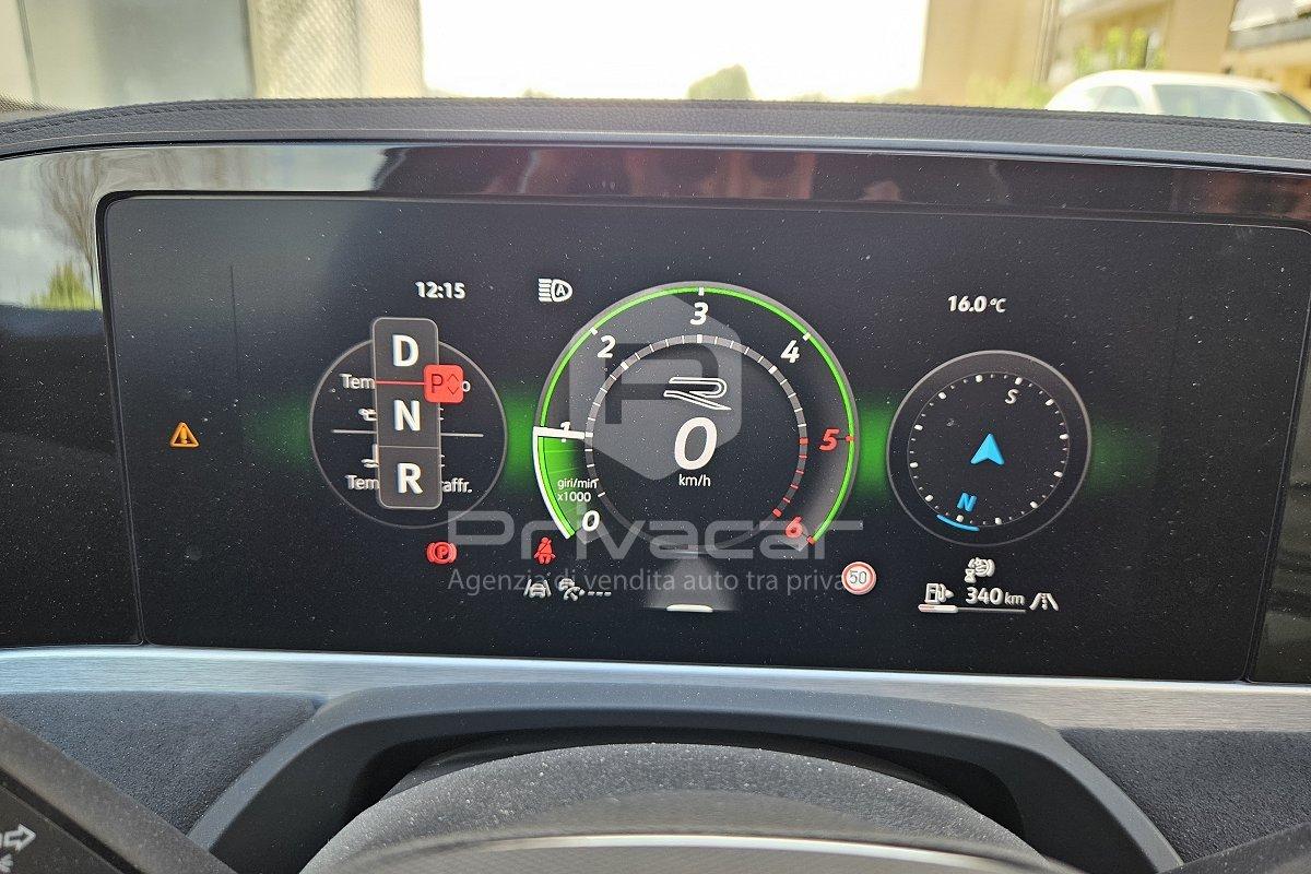 VOLKSWAGEN Passat 2.0 TDI 150 CV SCR DSG R-Line