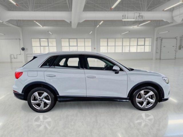 AUDI Q3 35 TDI quattro S tronic Business Advanced
