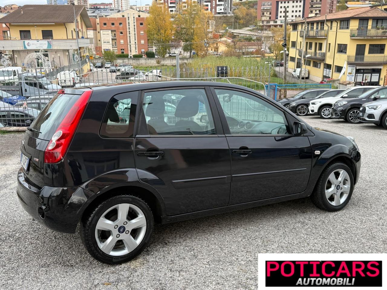 Ford Fiesta 1.5 TDCi 75CV 5