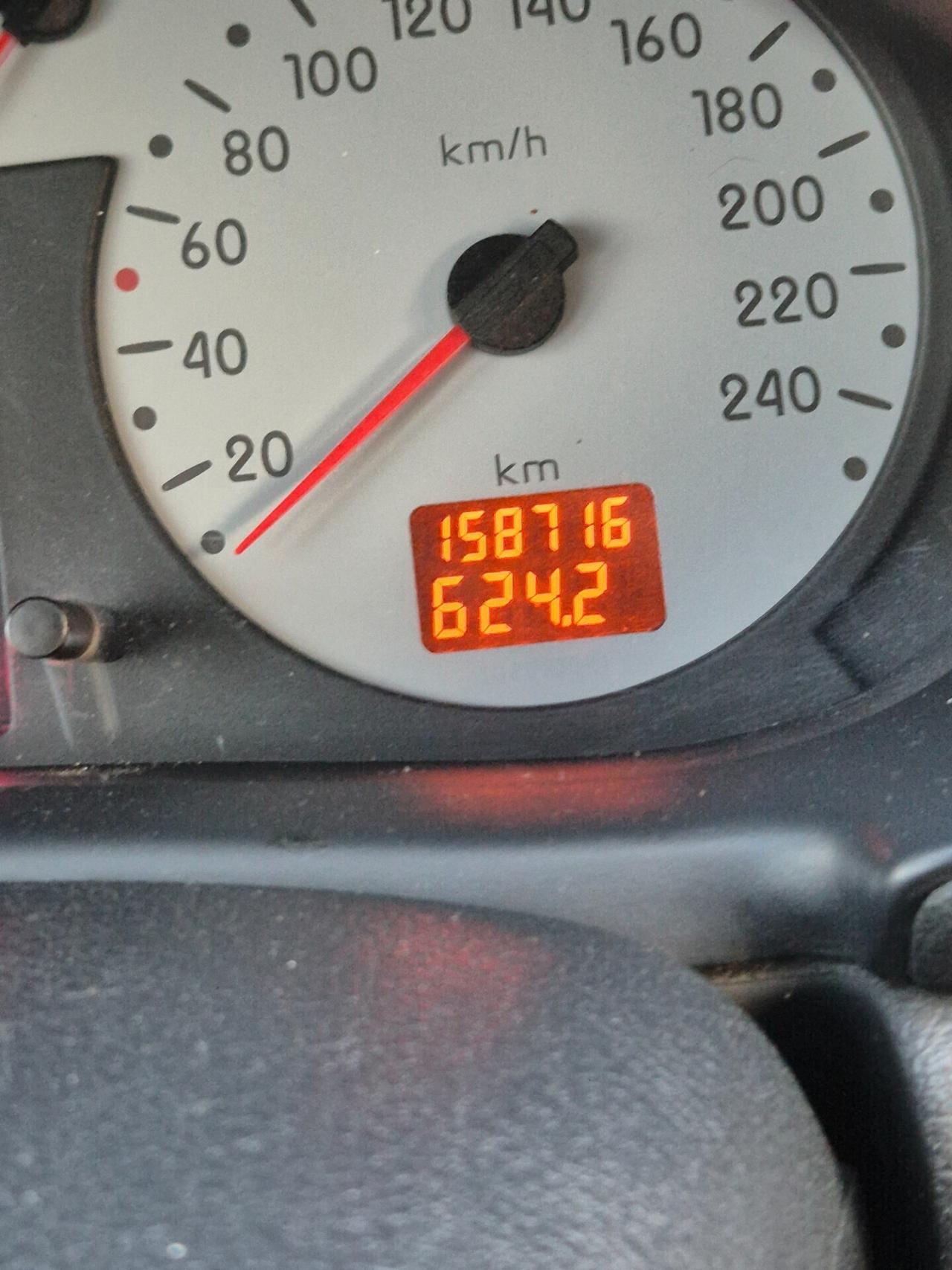 Renault Clio 1.4 cat 5 porte MTV neopatentati