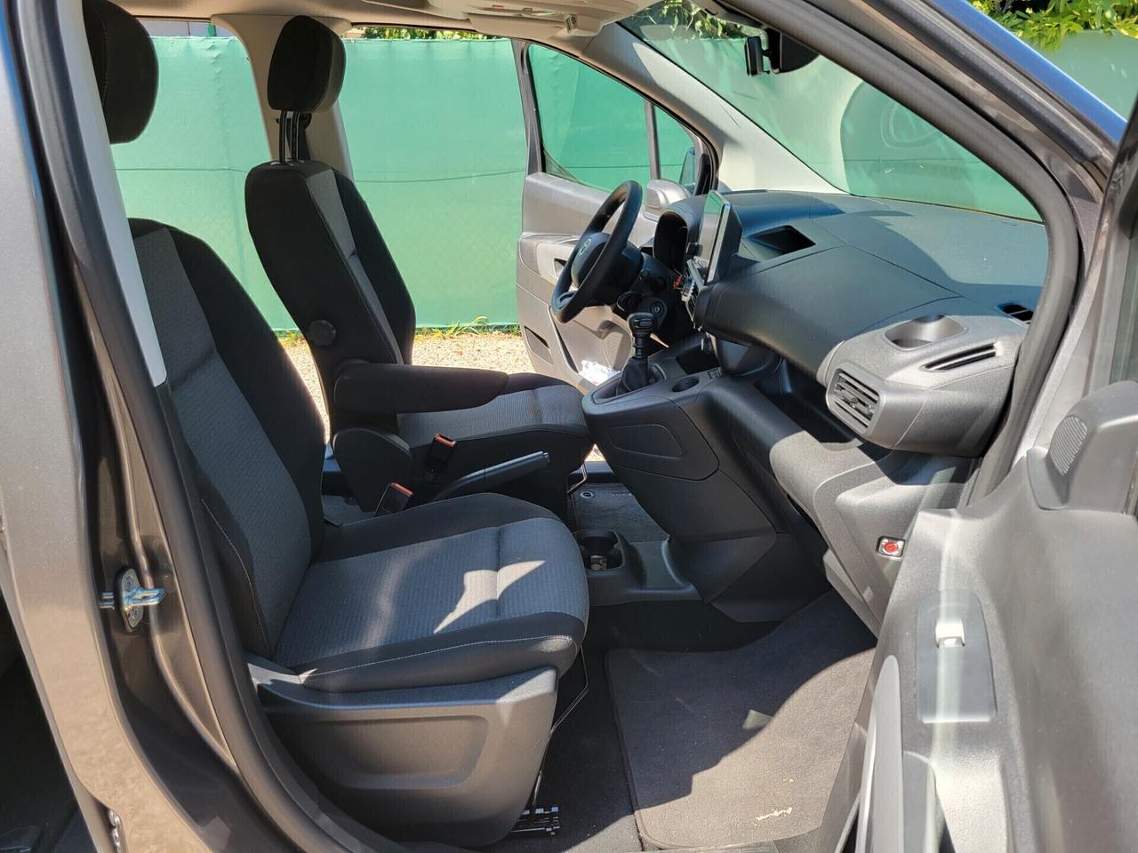 Toyota Proace City Verso NOLEGGIO 1.2cc 110cv 7 posti