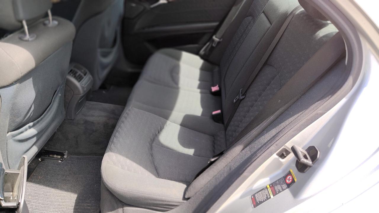 Mercedes E 200 K metano Avantgarde