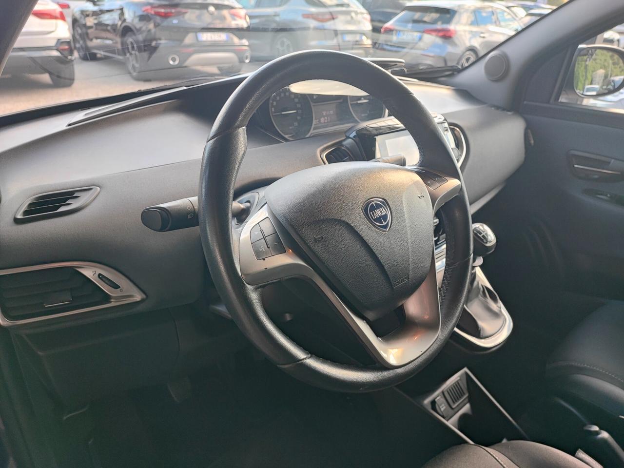 Lancia Ypsilon 1.0 FireFly 5 porte S&S Hybrid Ecochic UnYca