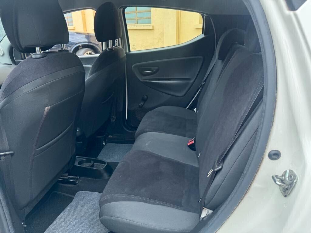 Lancia Ypsilon 0.9 TwinAir 84 CV Metano 2014 NEOPATENTATI