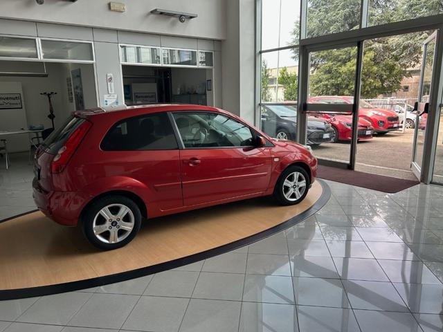 FORD Fiesta 1.2 16V 3p. Ghia