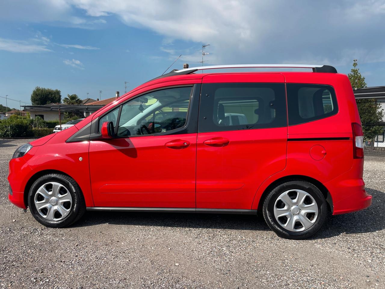 Ford Transit Courier 1.0 EcoBoost 100CV Van Trend 33.000 Km !!