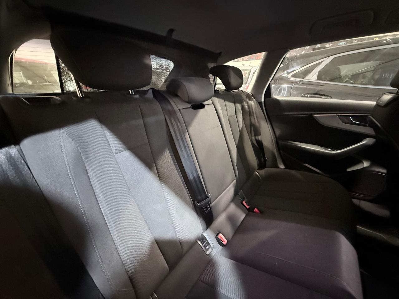 Audi A4 2.0 TDI 150 CV ultra Sport
