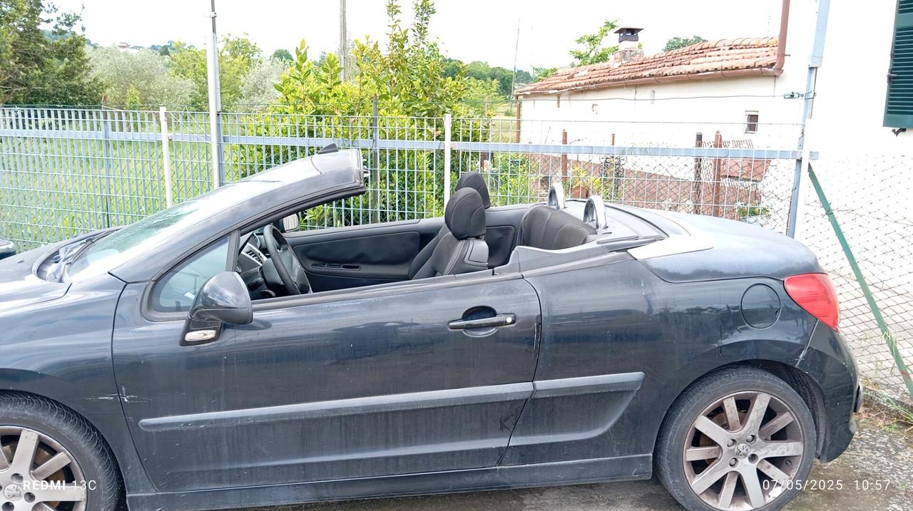 Peugeot 207 1.6 HDi 110CV CC Féline