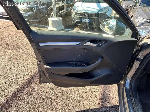 AUDI A3 A3 Sportback 1.6 tdi Business 110cv targa FE953GD