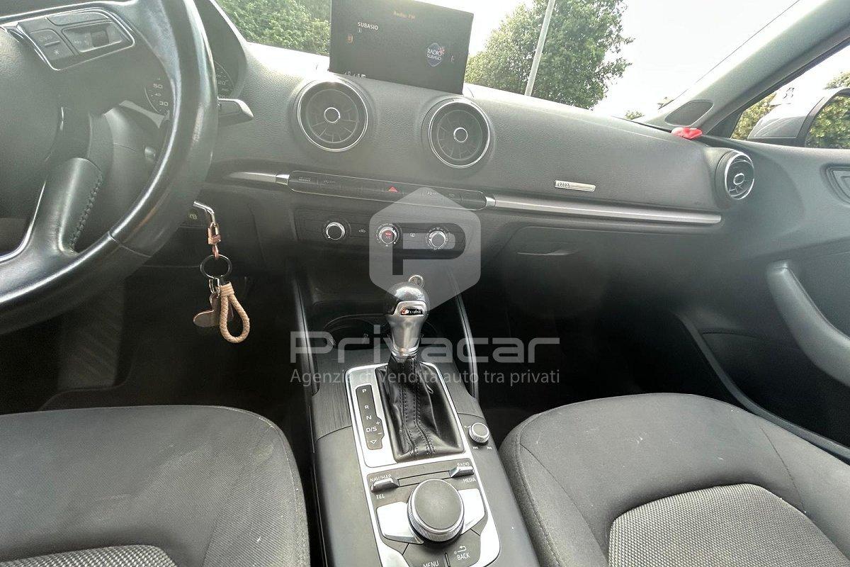 AUDI A3 1.6 TDI 116 CV S tronic Business