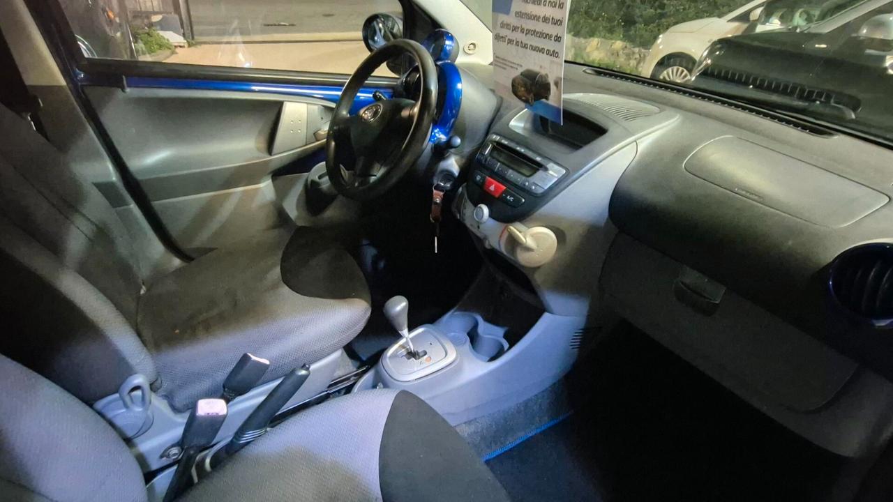 Toyota Aygo 1.0 12V VVT-i 5 porte Sol