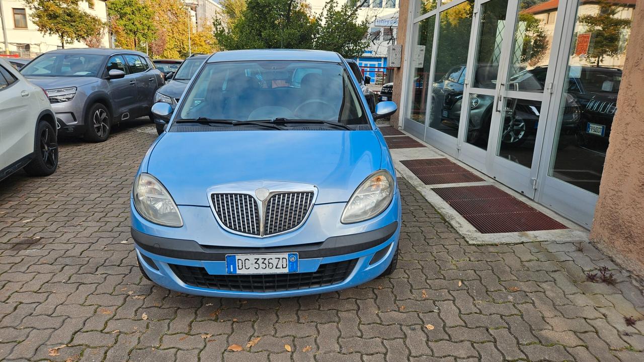 Lancia Ypsilon 1.2 8v CLIMA - NEOPATENTATI