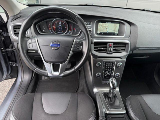 VOLVO V40 D2 2.0 120cv Geartronic Momentum DISTRIB. OK-BOLLO