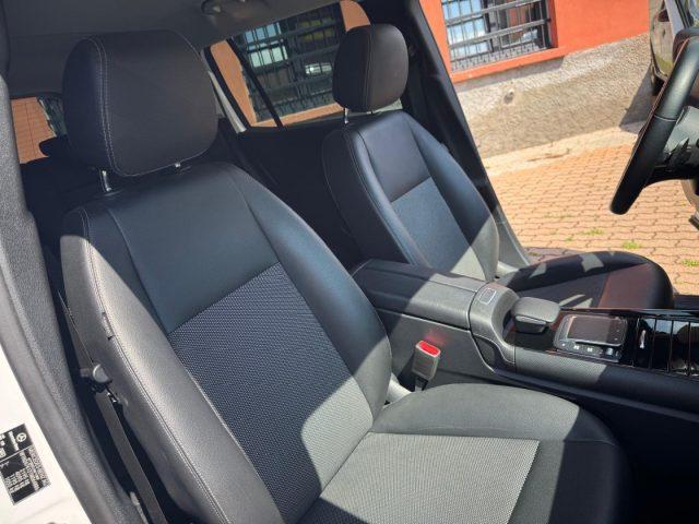 MERCEDES-BENZ GLB 200 d Automatic Business