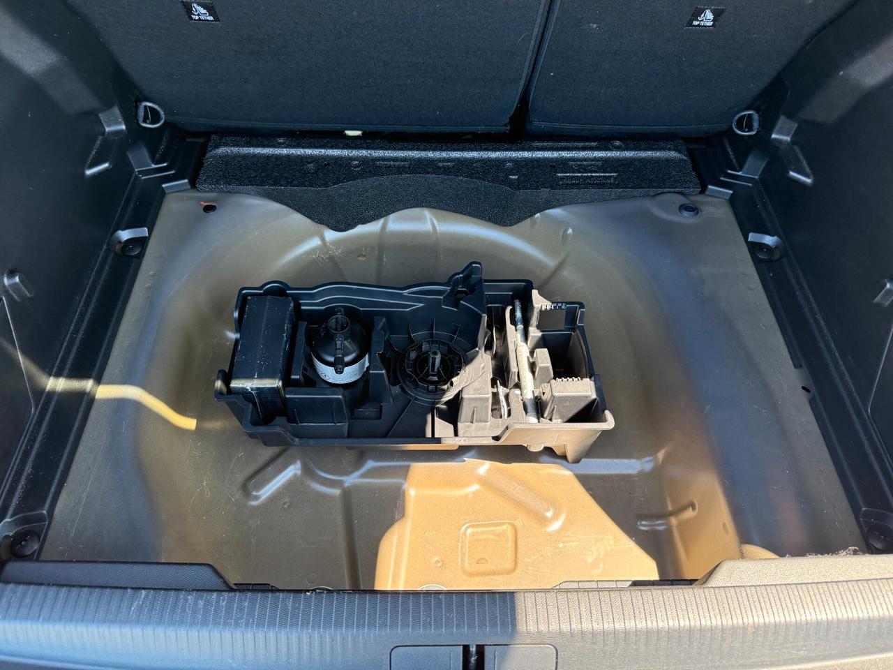 Peugeot 2008 PureTech 130 S&S EAT8 Allure