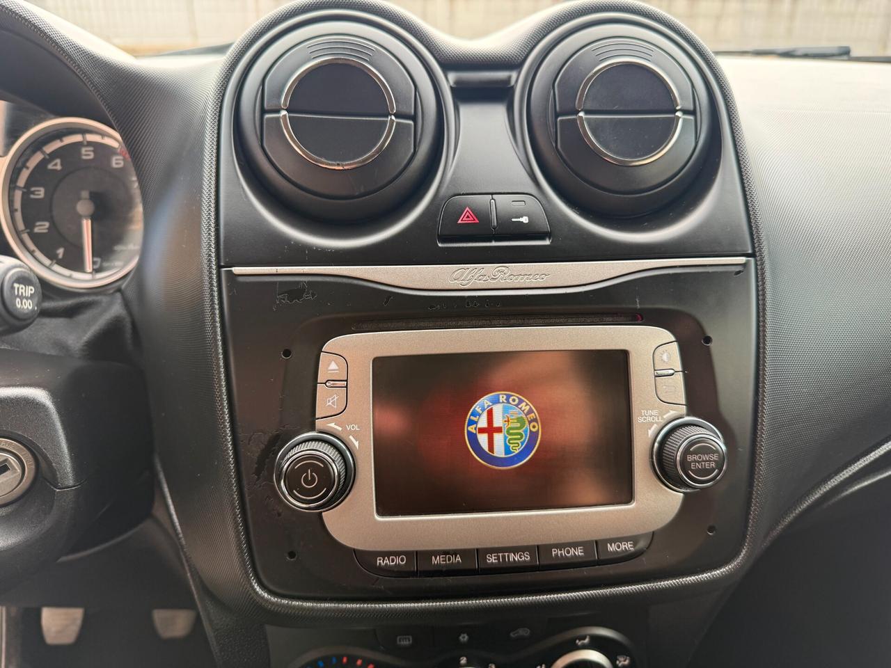 Alfa Romeo MiTo 1.4 70 CV 8V Impression x Neo Patentati