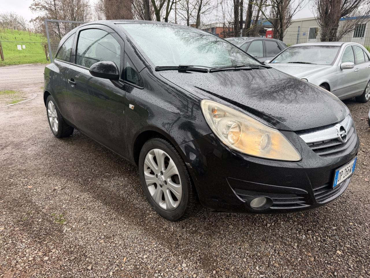 Opel Corsa 1.4 16V 3 porte aut. Sport