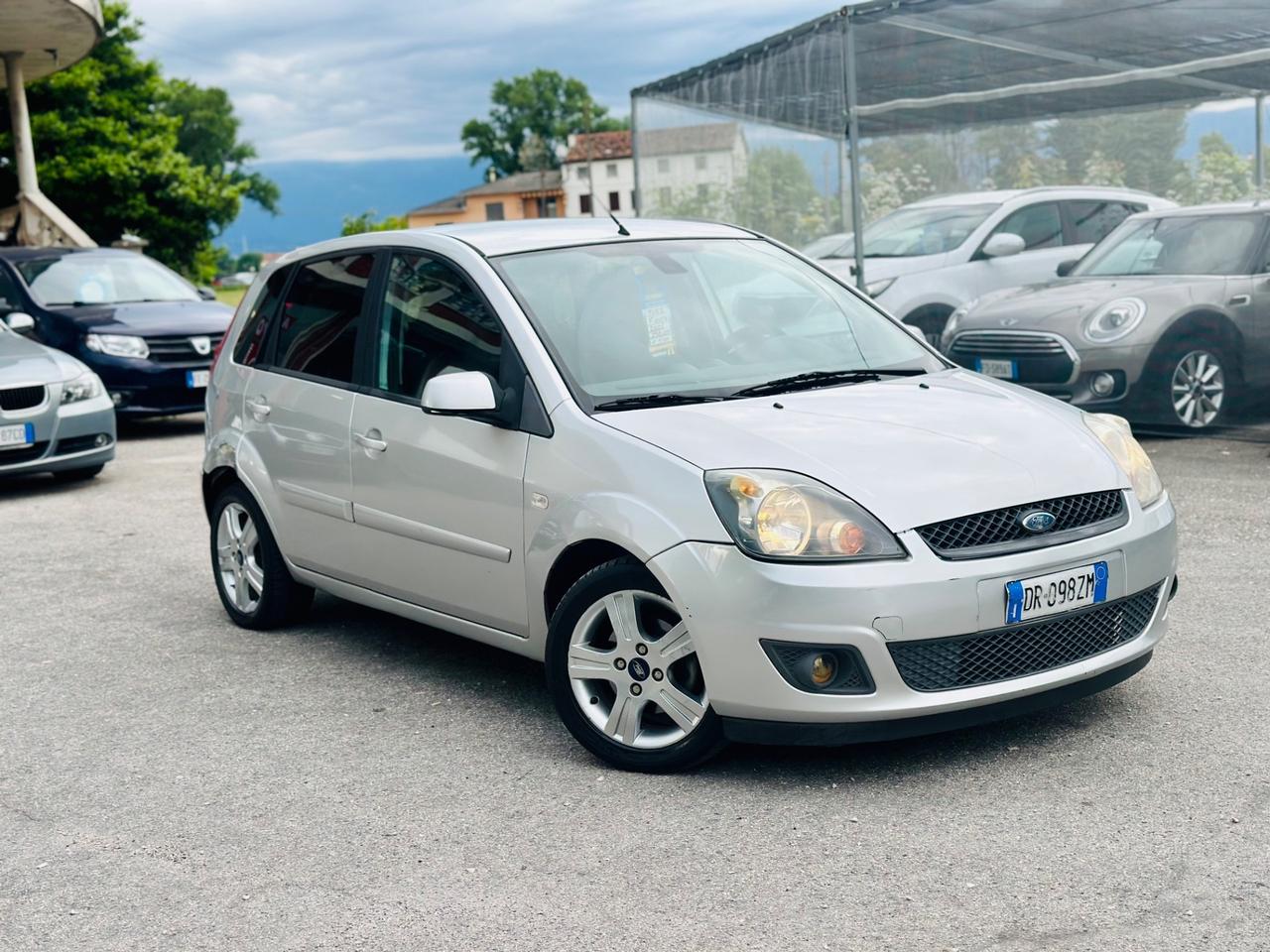 Ford Fiesta 2008 1.4 TDCi 5p. Titanium ok neopatentati