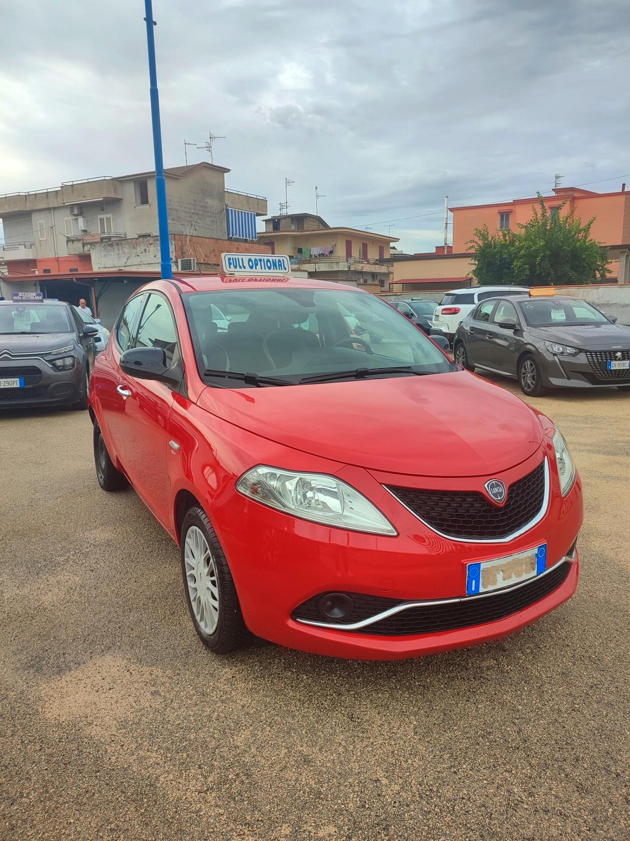 Lancia Ypsilon 1.2 69 CV 5 porte Gold