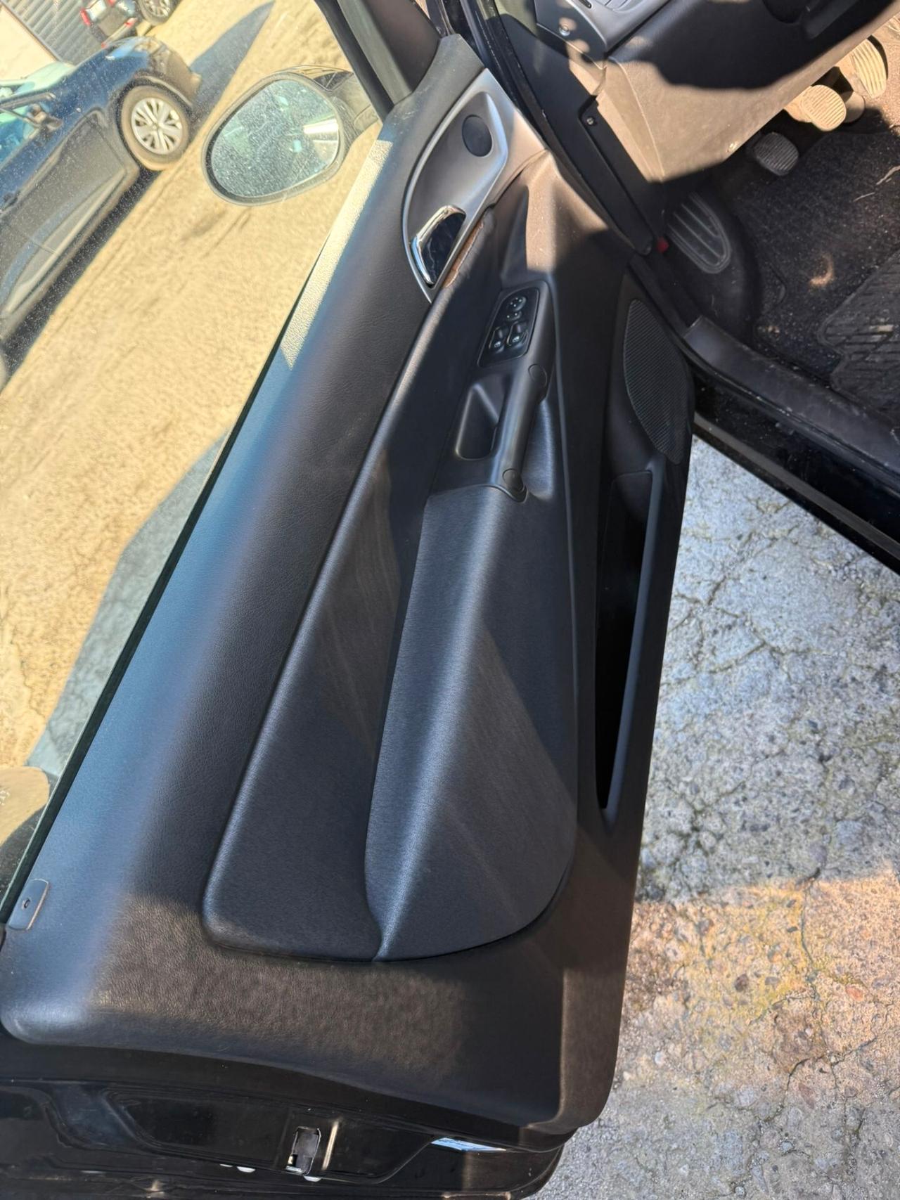 Lancia Ypsilon 1.3 MJT 75 CV Oro