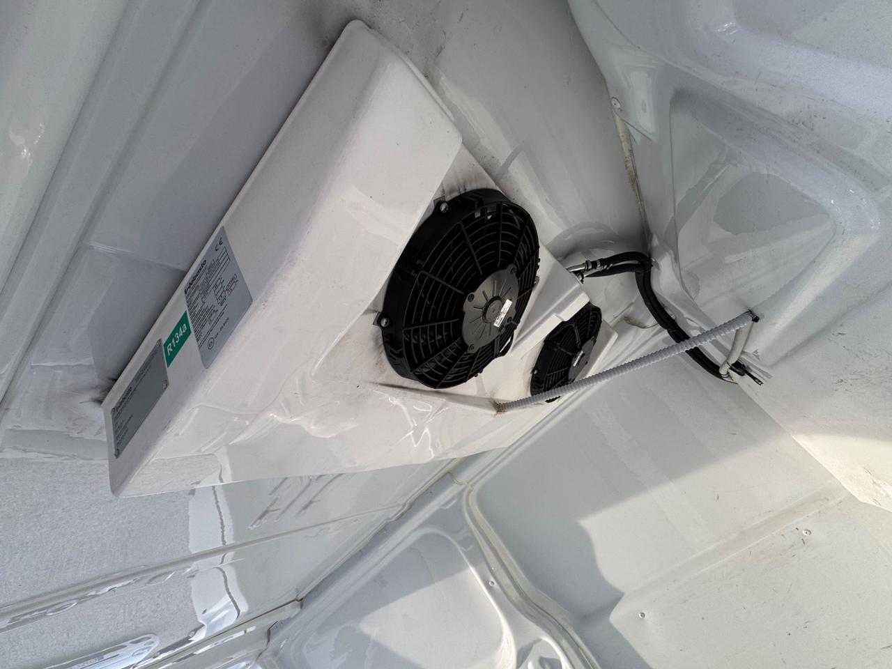 Opel Vivaro passo lungo trasporto farmaci HACCP