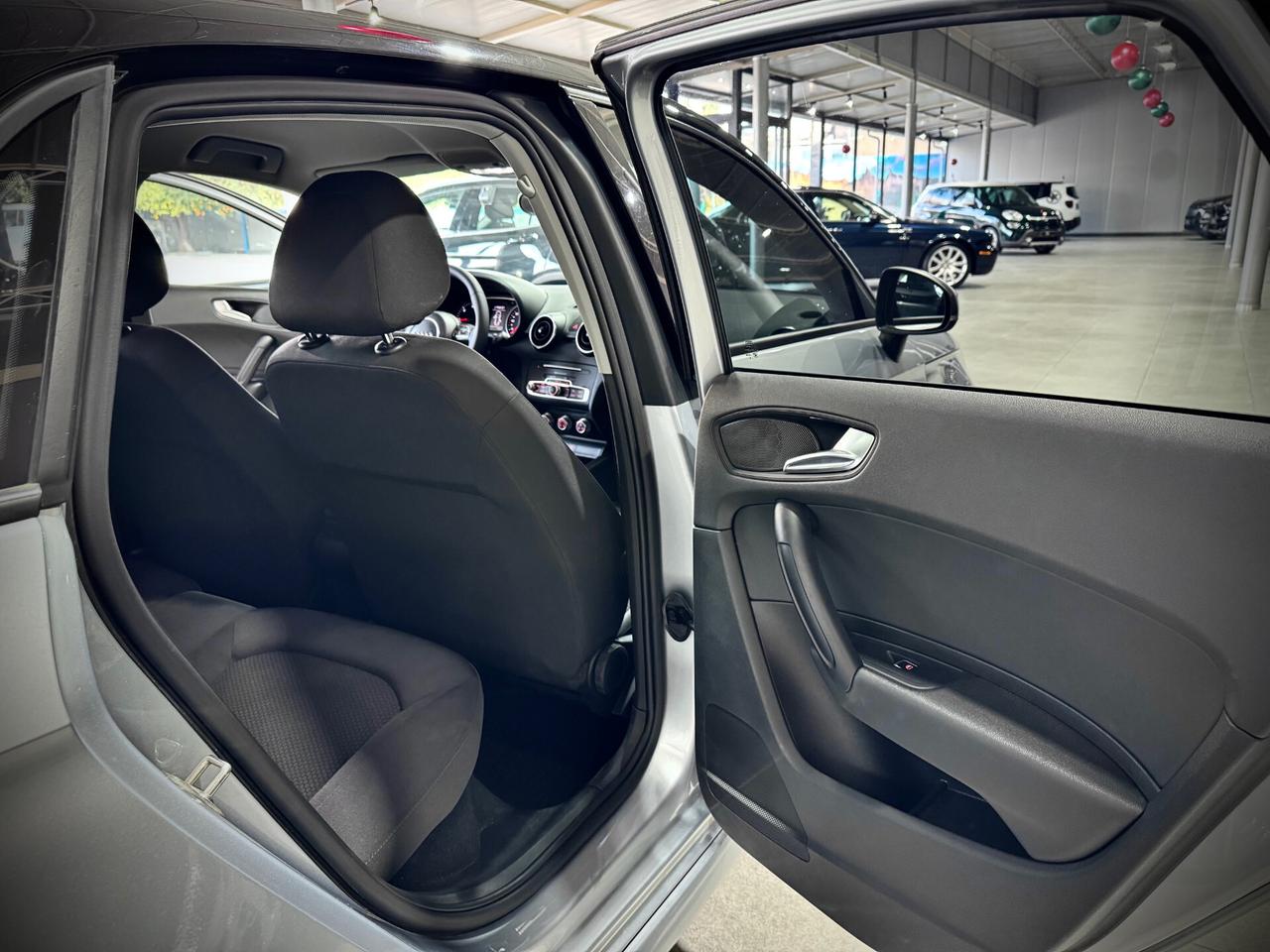 Audi A1 1.4 TDI 90CV S-Line