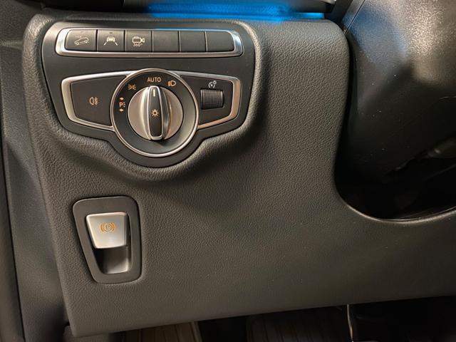 MERCEDES-BENZ V 250 d 4Matic Avantgarde Long 8 POSTI Gancio Traino