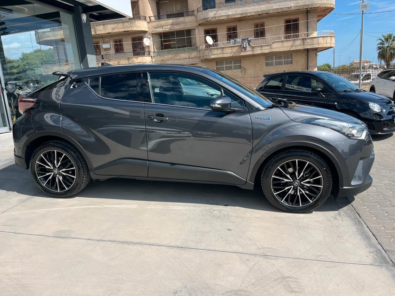 Toyota C-HR 1.8 Hybrid E-CVT Lounge