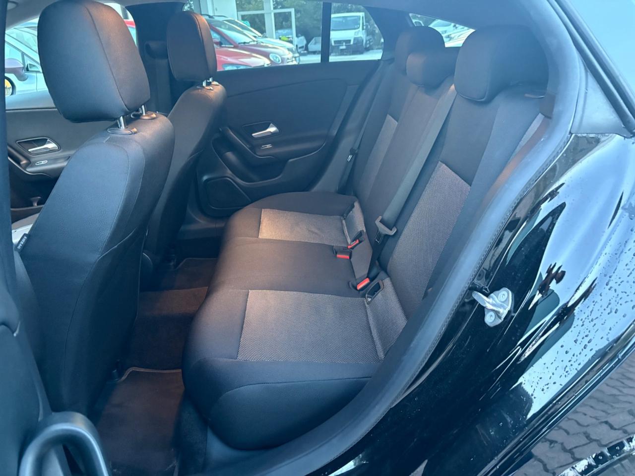 Mercedes-benz CLA 180 d Automatic Shooting Brake Executive