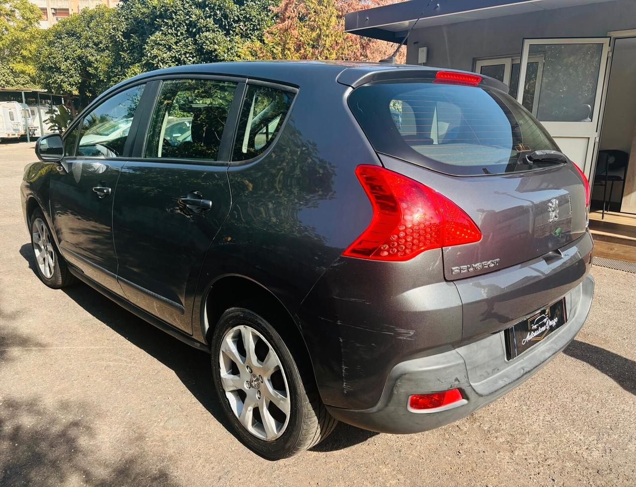 Peugeot 3008 1.6 HDi 115CV Business
