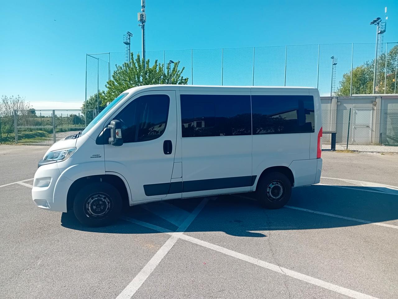 NOLEGGIO giornaliero / mensile ducato 9 POSTI