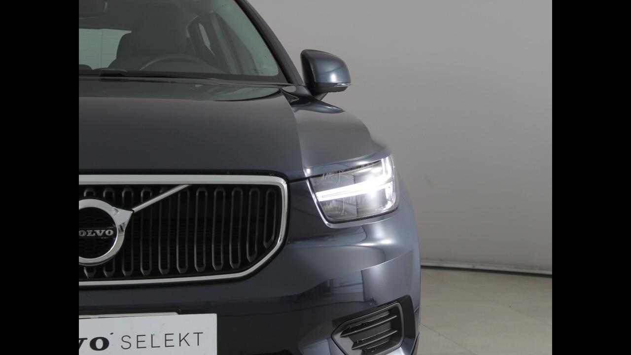 VOLVO XC40 - XC40 1.5 t2 Momentum Pro auto my21