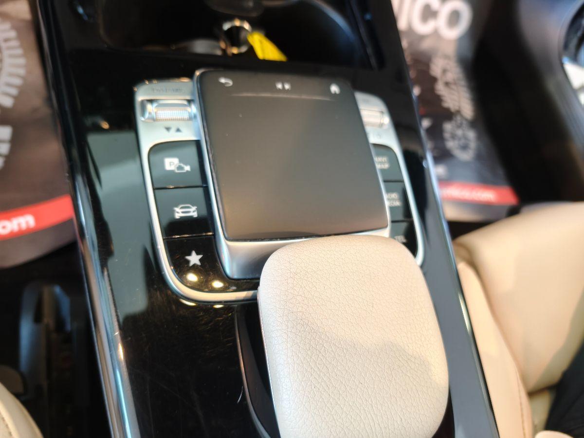 MERCEDES Classe A 180 d Auto Premium Pelle Led solo 96.000km