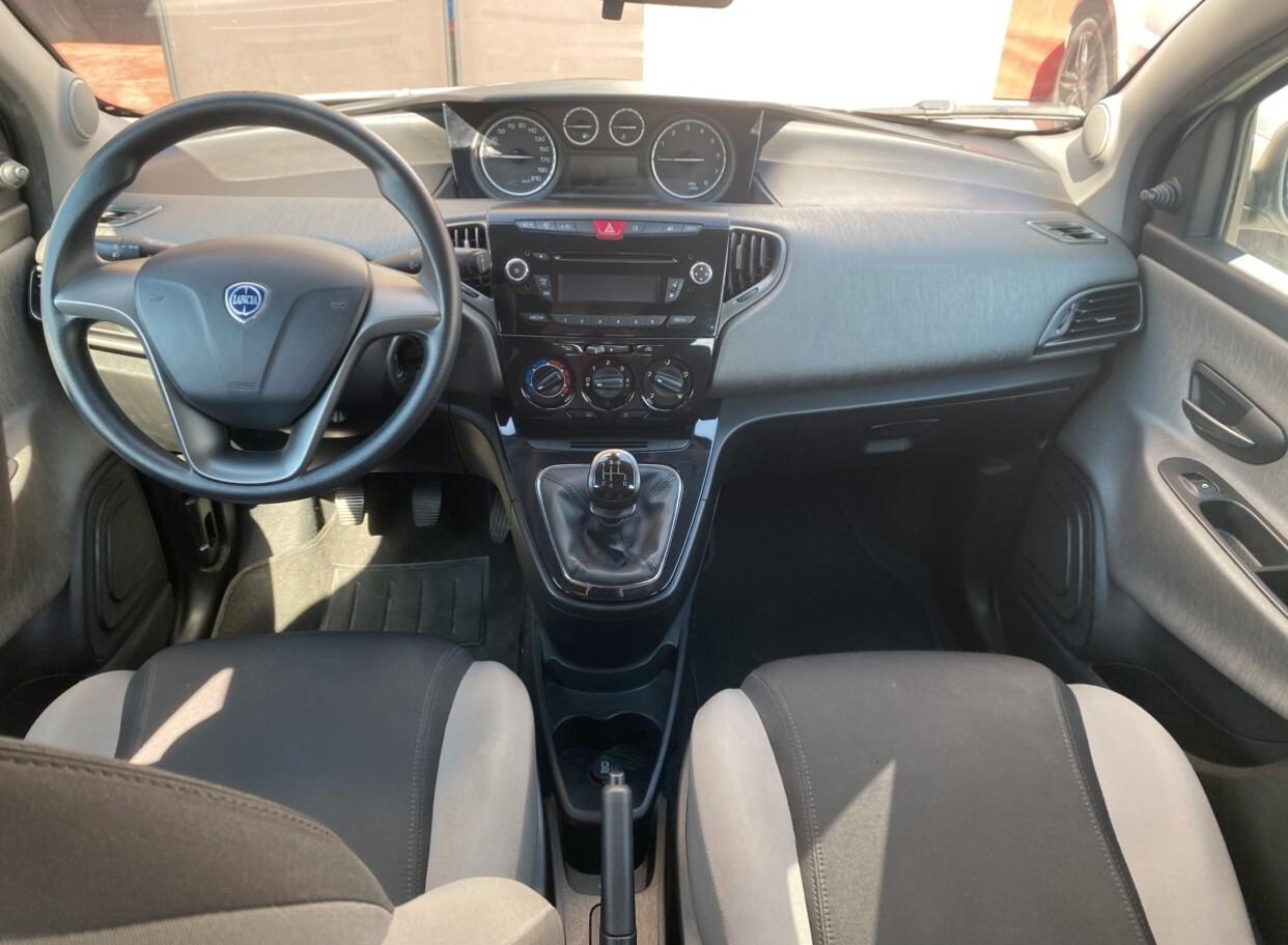 Lancia Ypsilon 1.2 69CV