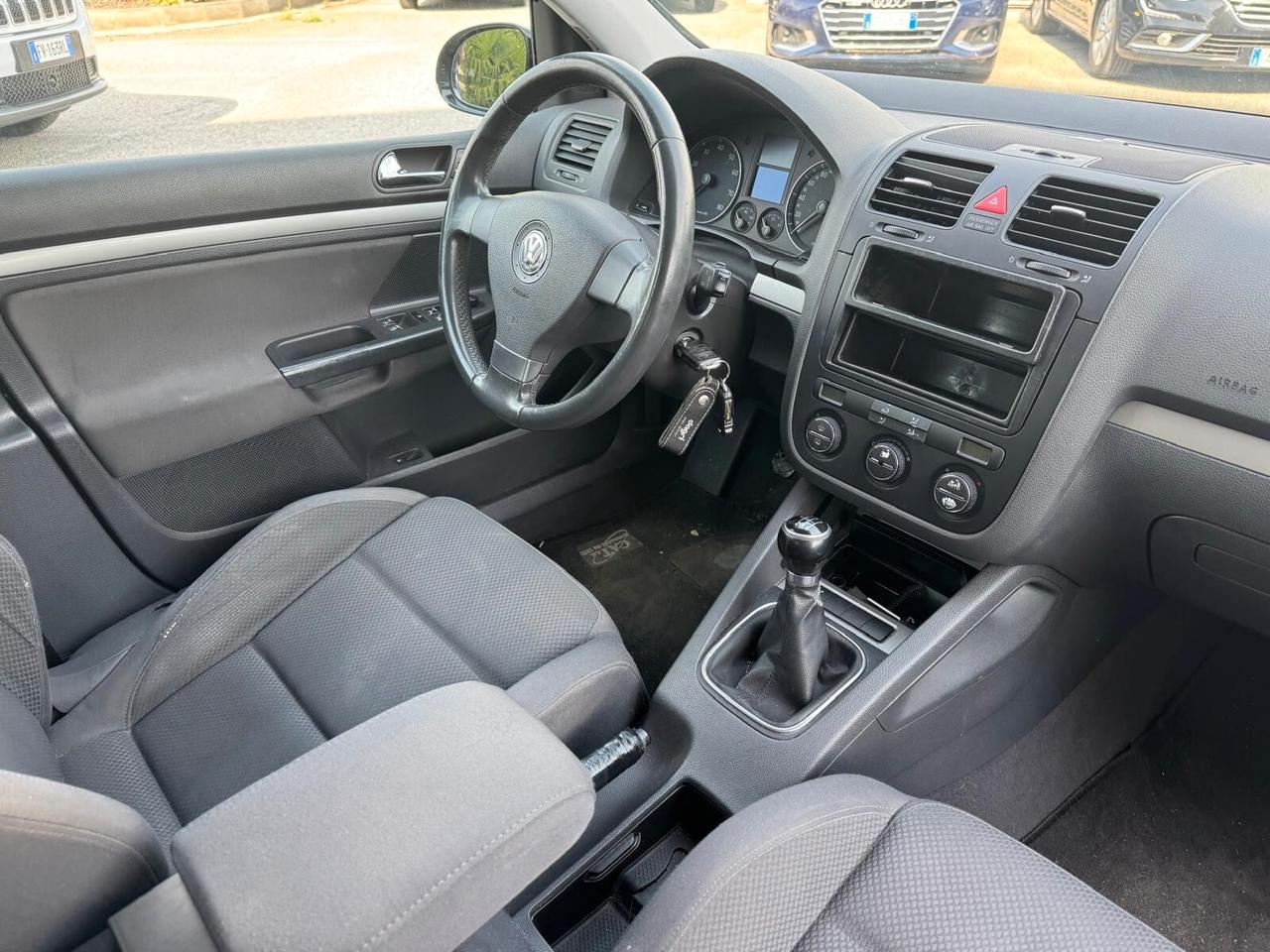 Volkswagen Golf 1.6 16V FSI 5p. Comfortline