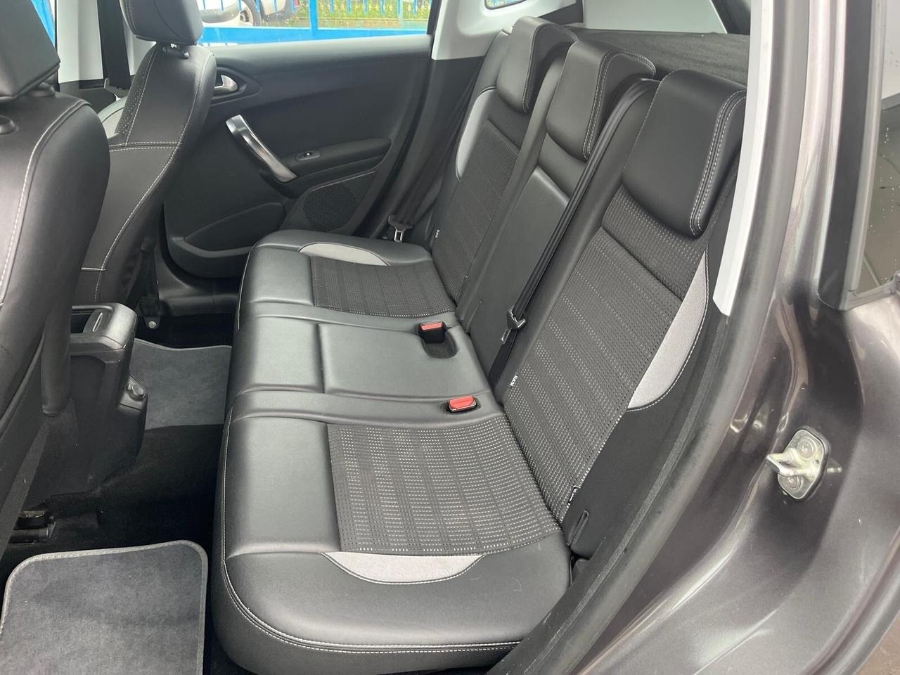 Peugeot 2008-1.2 benz-“allure”-2015