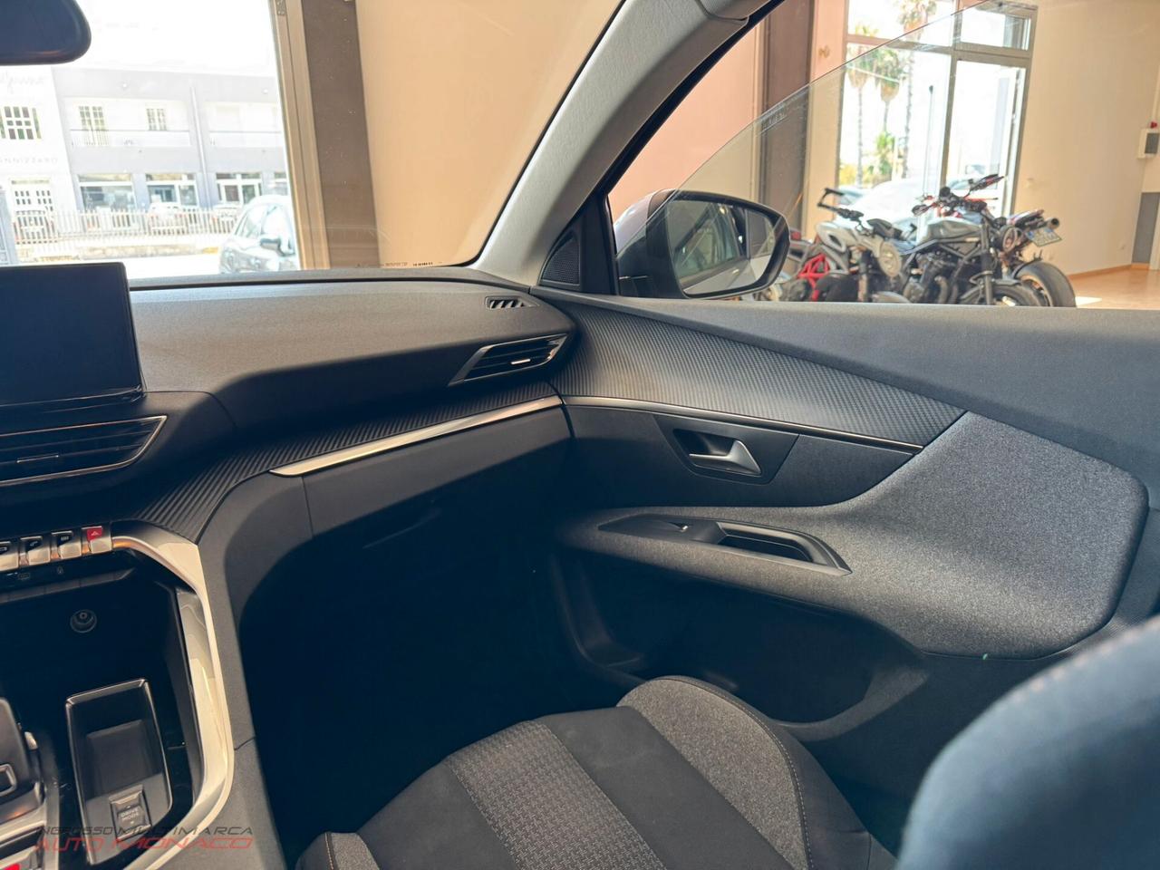 Peugeot 3008 BlueHDi 130cv EAT8 Active 2021